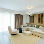 Nova New Boutique Building With Fee-based Parking & Terrace Apartment *