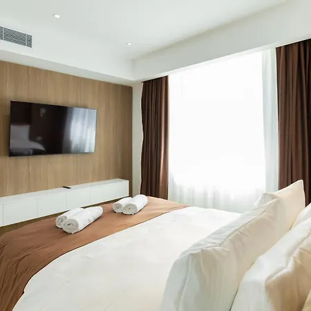 Nova New Boutique Building Apartment With Parking & Terrace Apartman