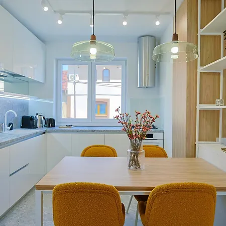 Nova New Boutique Building Apartment With Parking & Terrace *