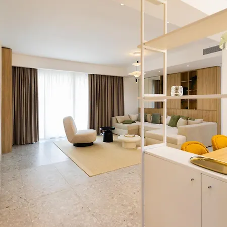 Nova New Boutique Building With Fee-based Parking & Terrace Apartment *
