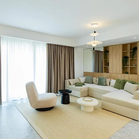 Nova New Boutique Building With Fee-based Parking & Terrace Apartment *